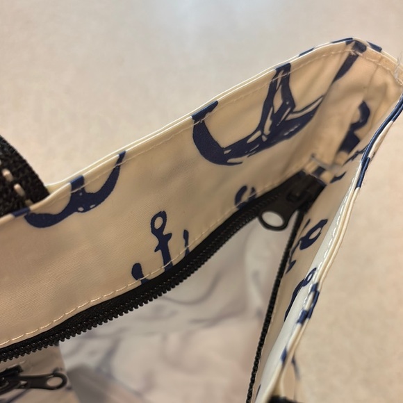 Nautical Anchor Print Tote Bag - White and Navy - Picture 6 of 11